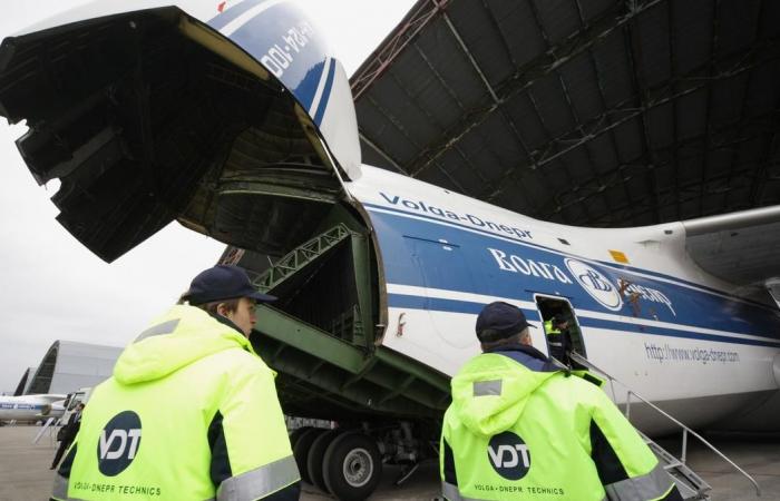 A Russian plane landed in the Czech Republic, bringing strategic cargo