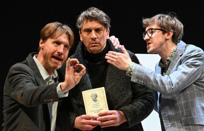 An argument about a painting turns into a dispute about friendship. Yasmina Reza’s comedy is playing in Brno