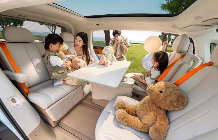The most bizarre MPV today? The novelty from China boasts the biggest hole, and it also has its own children’s room