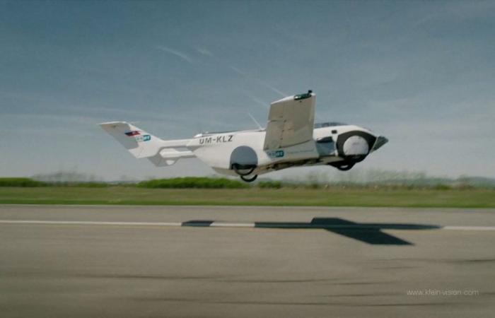 The Slovak flying car transported the first passenger