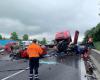 A truck and three cars crashed on the D1 near Prague, two people died