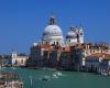 Venice for a day only for a fee. How to get a ticket and what is the possible fine? | Economy