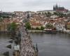 Prague traffic will be limited by the marathon today, the measures will affect public transport and cars