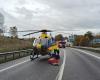 A mass accident involving five cars closed road No. 4 in Strakonick, a helicopter is flying to the scene
