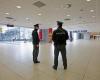 Plaintiff: During a pyrotechnic inspection at the airport, a policewoman stole a tourist’s purse