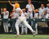 Dylan Dreiling homer lifts No. 1 Tennessee baseball to win vs Queens