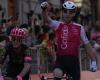 The refugees matured into sprinters in the 5th stage of the Giro. Benjamin Thomas set up Cofidis’ first win of the year